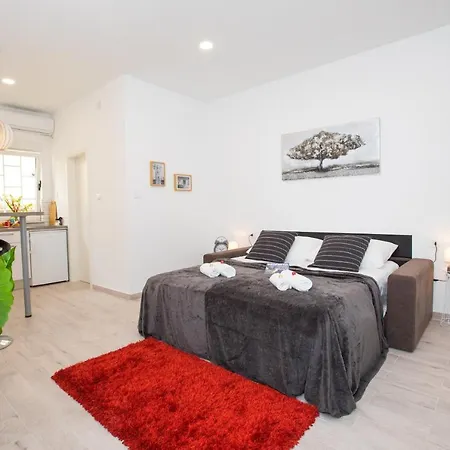 Studio Neptun دوبروفينك